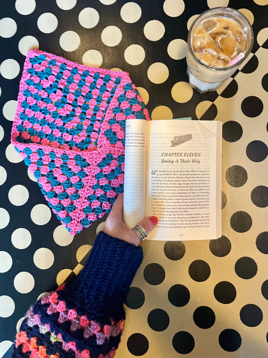 Crocheted Booksleve