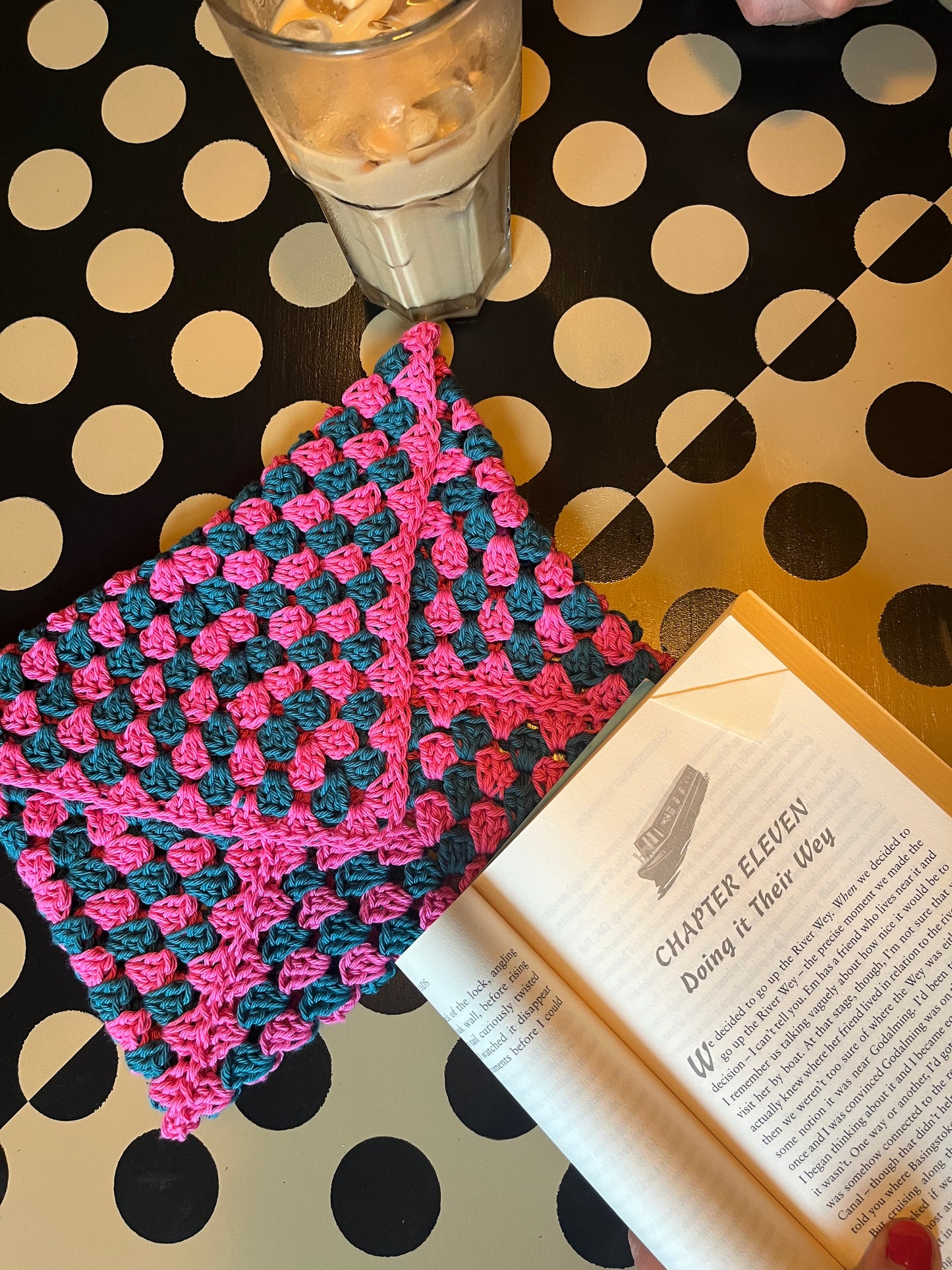 Crocheted Booksleve